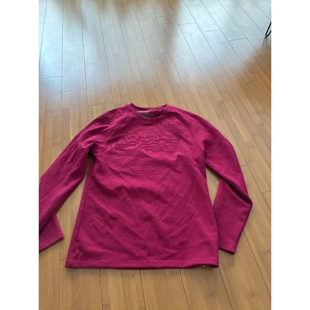 FIGS Mens Deep Cranberry Off-Shift Waffle Shirt Medium